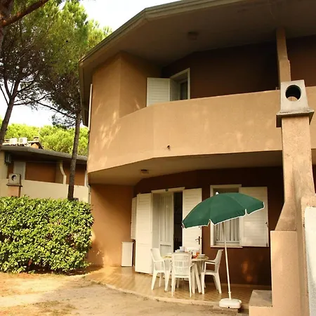Cozy With Shared Pool Apartament *